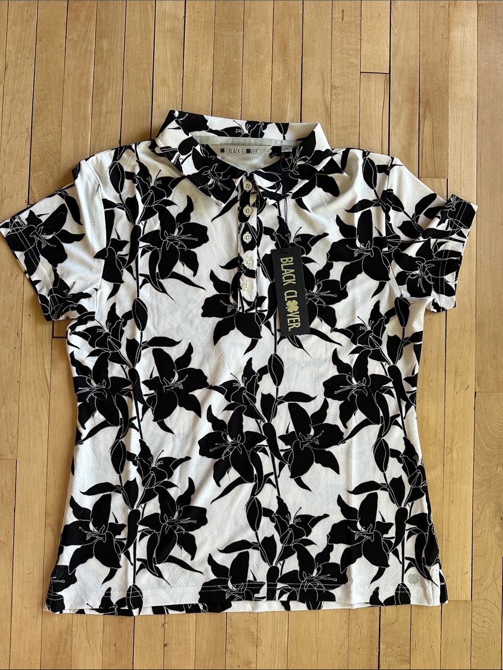 Black Clover Women's Black & White Floral Button-Down Polo